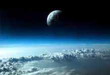 I giovani, protagonisti di uno spazio supersonico, ma senza la tuta da cosmonauti