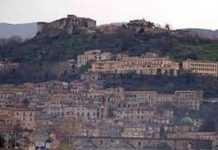 Cosenza, crollo nel centro storico