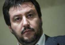 Voleva aggredire Salvini con pietre e martello