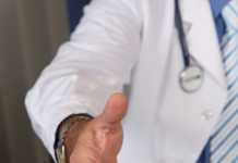 Un’ambulanza dall’Emilia Romagna