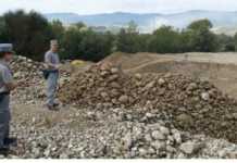 Asporta sabbia e ghiaia dal fiume, denunciato imprenditore