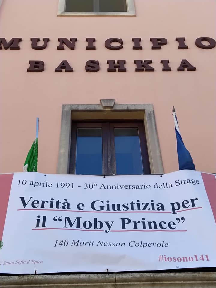 moby prince striscione