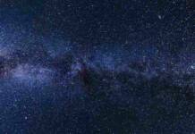 Avvistata una scia di puntini luminosi nel cielo di Bisignano: i satelliti in azione