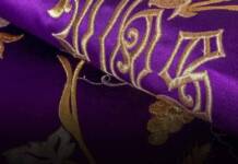 Ricamo computerizzato sui paramenti sacri: Precisione e modernità