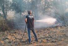 Fiamme a Bisignano: il Centro COM devastato, scoppia la protesta politica