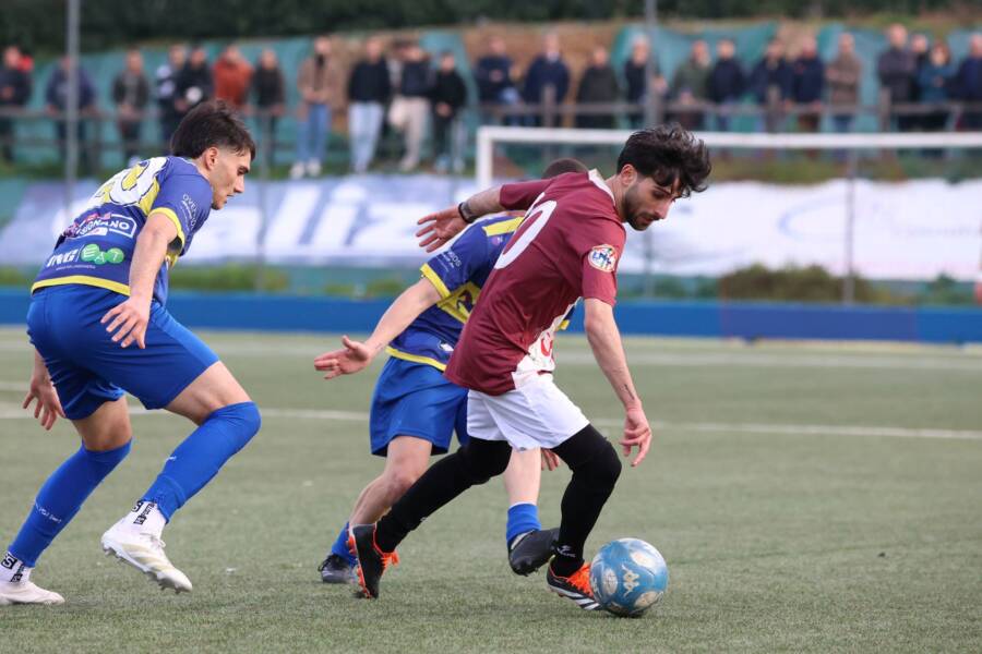 Un momento della scorsa stagione tra Kratos e Bisignano - foto Concetta Polverazzi