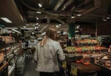 Tra prodotti artigianali e grande distribuzione: come scelgono i consumatori